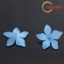 Květina akrylová - lilie 27mm bledě modrá, 4ks