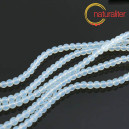 Opalit - synt. měsíční kámen, korálky 4mm, návlek 36cm