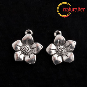 Květina - přívěsek starostříbro 17x16mm, 2 ks Květina - přívěsek starostříbro 17x16mm, 2 ks