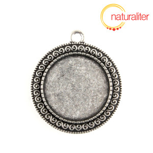 Lůžko kruh 25mm starostř&iacute;bro, ozdobn&yacute; okraj se spir&aacute;lkami