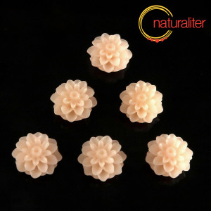 Kytička - kabo&scaron;on z pryskyřice 15mm, broskvov&aacute;, 5ks