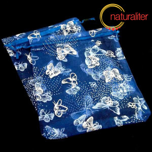 D&aacute;rkov&yacute; organzov&yacute; s&aacute;ček modr&yacute; s mot&yacute;ly 16x13cm